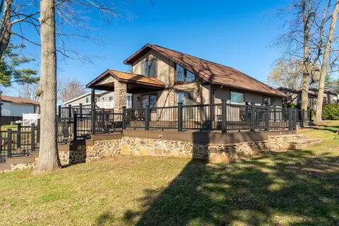 12062 Malibu Ln, Marion, IL 62959