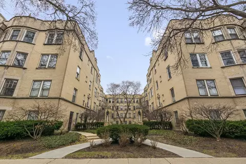 650 Hinman Ave #2B, Evanston, IL 60202