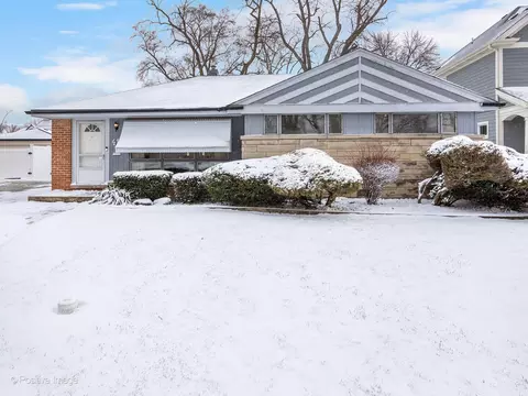 413 N Ridgeland Ave, Elmhurst, IL 60126