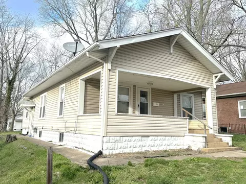 1308 Maple St, Murphysboro, IL 62966