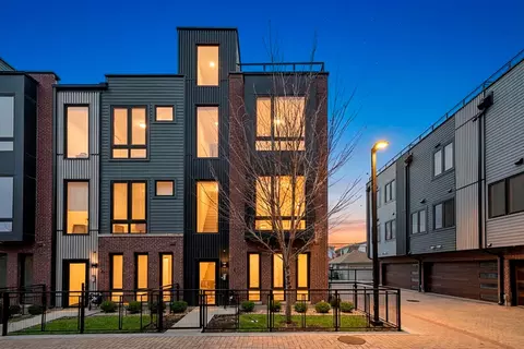 4214 W Belmont Ave #5, Chicago, IL 60641