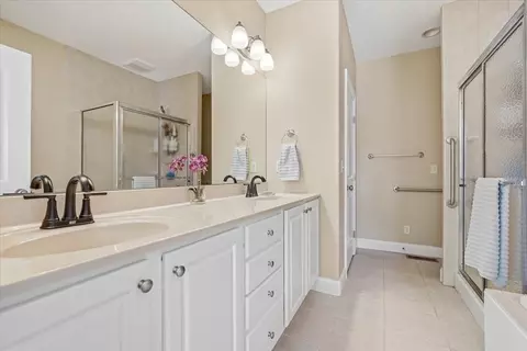 Bath - 2884 Benson Ln, Normal, IL 61761 photo 1 of 3