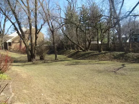 Exterior - 596 Windham Ln, Naperville, IL 60563 photo 2 of 2