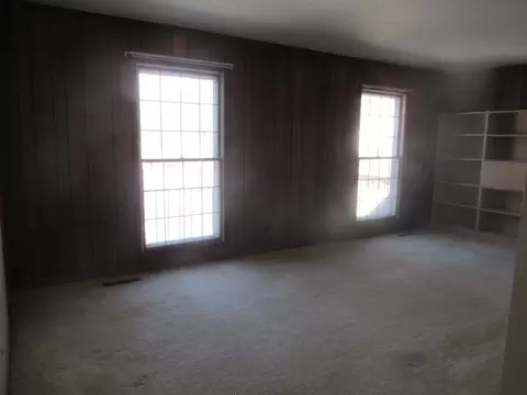 Living - 596 Windham Ln, Naperville, IL 60563 photo 3 of 6