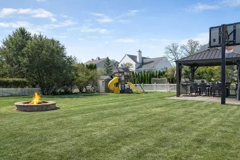 Exterior - 55 Willow Rd, Wheeling, IL 60090 photo 3 of 6