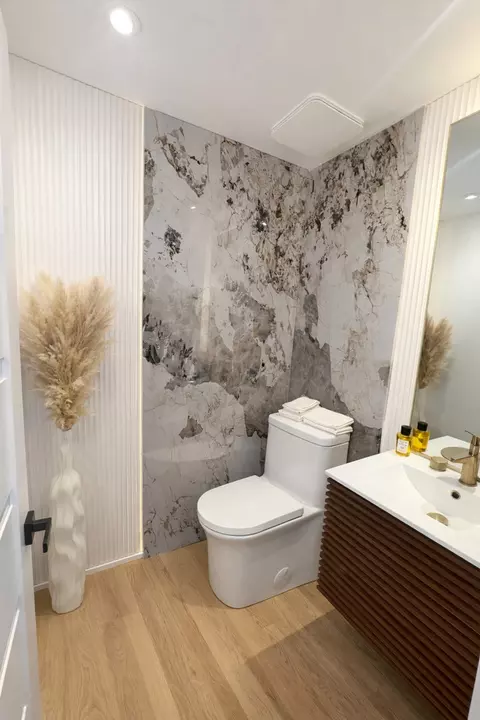 Bath - 55 Willow Rd, Wheeling, IL 60090 photo 1 of 5