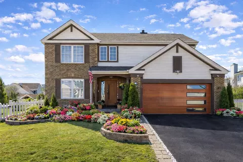 55 Willow Rd, Wheeling, IL 60090