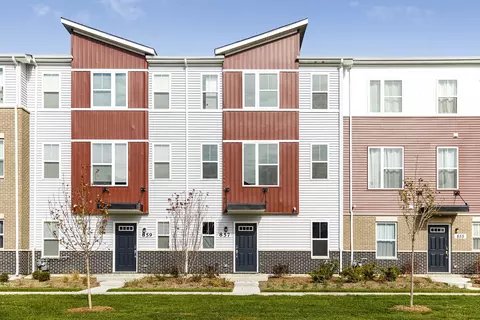 857 Finley Dr, Aurora, IL 60504