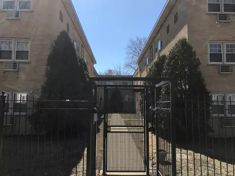 1815 W Touhy Ave #1, Chicago, IL 60626
