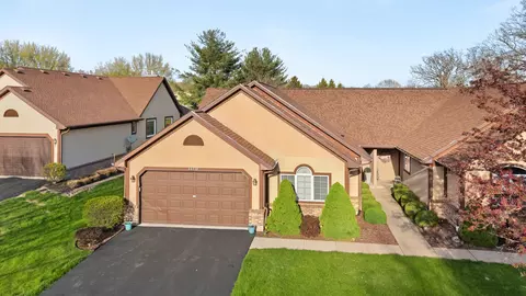 30338 Pebble Beach Cir, Genoa, IL 60135