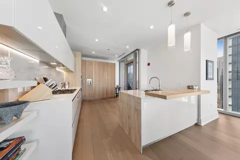Kitchen - 363 E Wacker Dr #2802, Chicago, IL 60601 photo 1 of 3