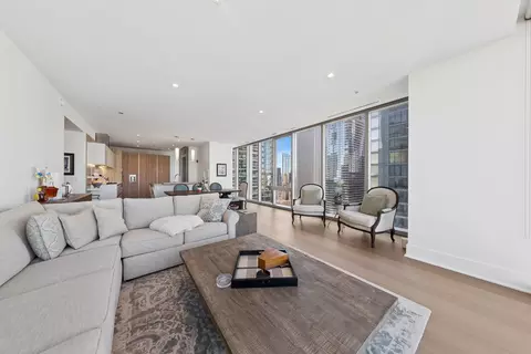Living - 363 E Wacker Dr #2802, Chicago, IL 60601 photo 3 of 4