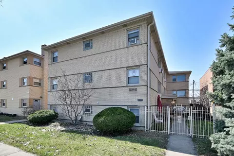 7310 N Harlem Ave #303, Chicago, IL 60631