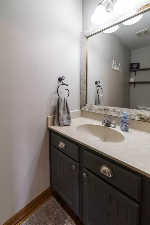 Bath - 4150 Deames St, Plano, IL 60545 photo 3 of 4