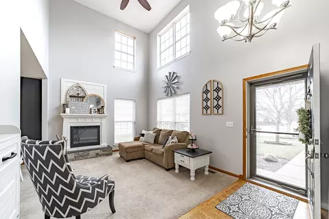 Entry Way - 4150 Deames St, Plano, IL 60545 photo 1 of 2