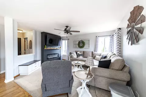 Living - 4150 Deames St, Plano, IL 60545 photo 2 of 2
