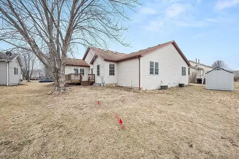 678 S Elizabeth St, Maple Park, IL 60151