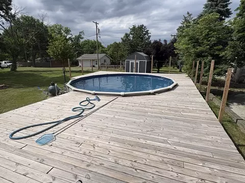 Exterior - 412 E Spruce St, Chatsworth, IL 60921 photo 3 of 10