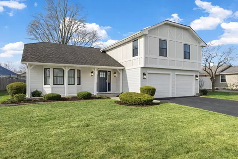3790 Whispering Trails Dr, Hoffman Estates, IL 60192