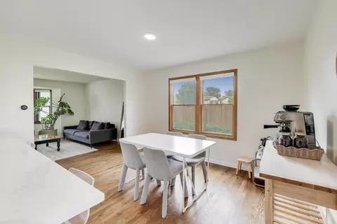 Dining - 3790 Whispering Trails Dr, Hoffman Estates, IL 60192 photo 2 of 3