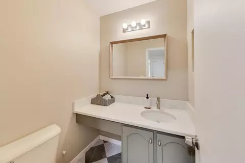 Bath - 3790 Whispering Trails Dr, Hoffman Estates, IL 60192 photo 1 of 3