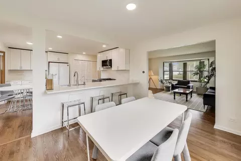 Dining - 3790 Whispering Trails Dr, Hoffman Estates, IL 60192 photo 3 of 3
