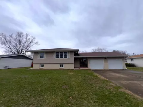 1108 N 1st Ave, Canton, IL 61520