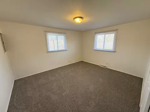 Bedroom - 16530 California Ave, Markham, IL 60428 photo 6 of 10