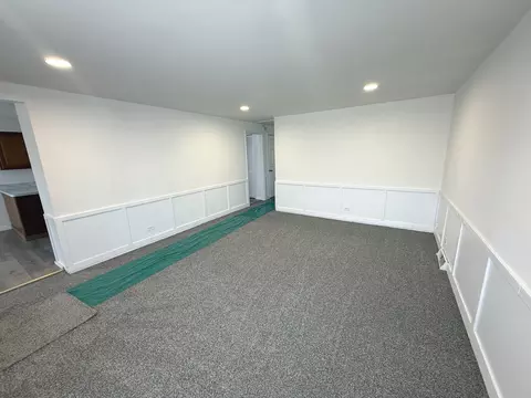 Living - 16530 California Ave, Markham, IL 60428 photo 4 of 5