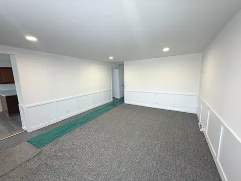 Living - 16530 California Ave, Markham, IL 60428 photo 3 of 5