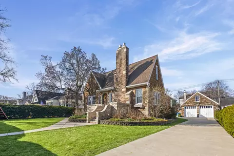 664 Burton Ave, Highland Park, IL 60035