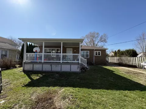 913 Canal St, Ottawa, IL 61350