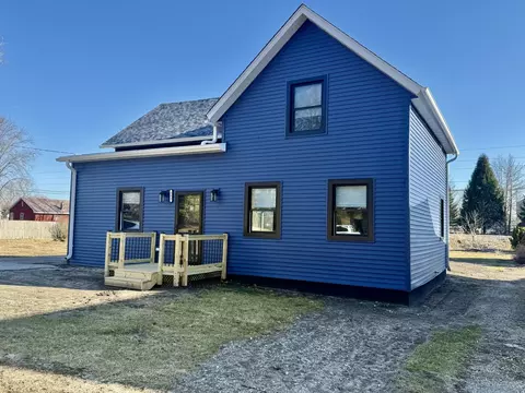 331 W Lincoln St, Utica, IL 61373