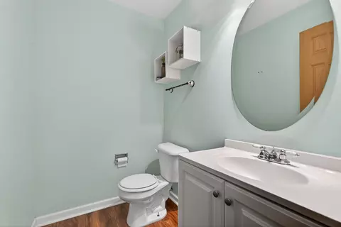 Bath - 522 Horizon Dr, Bartlett, IL 60103 photo 1 of 4