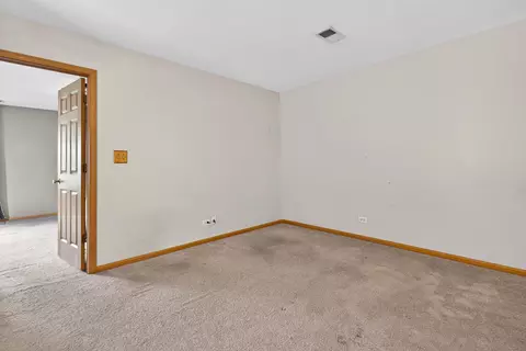 Bedroom - 522 Horizon Dr, Bartlett, IL 60103 photo 4 of 4