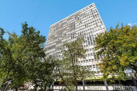 444 W Fullerton Pkwy #1601, Chicago, IL 60614