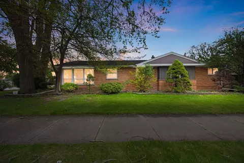 9200 Kedvale Ave, Skokie, IL 60076