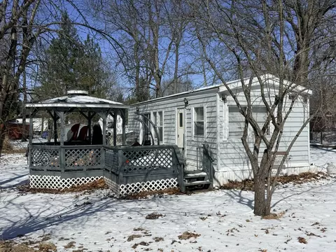 11-203 Woodhaven Lks, Sublette, IL 61367