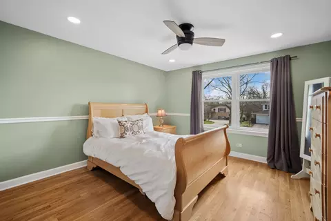 Bedroom - 3122 Sandy Ln, Glenview, IL 60026 photo 2 of 2