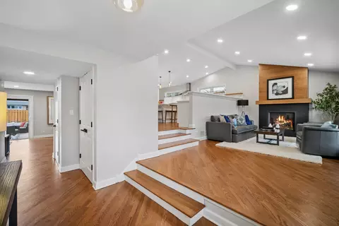 Entry Way - 3122 Sandy Ln, Glenview, IL 60026 photo 1 of 1