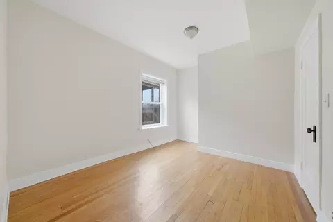 Bedroom - 7634 S Phillips Ave, Chicago, IL 60649 photo 2 of 2