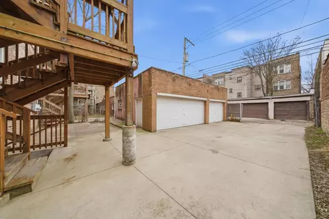 Exterior - 7634 S Phillips Ave, Chicago, IL 60649 photo 2 of 5