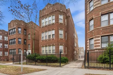 7634 S Phillips Ave, Chicago, IL 60649