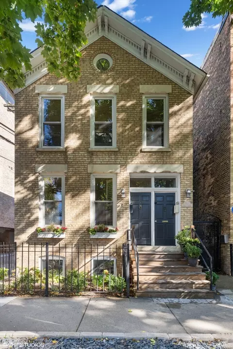 2343 N Janssen Ave #1, Chicago, IL 60614