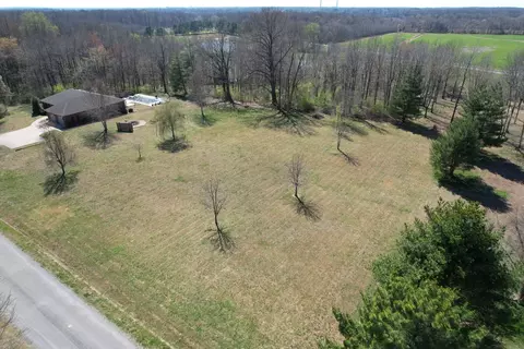 3071 Lakeview Dr, Metropolis, IL 62960