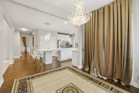 Entry Way - Undisclosed, Elgin, IL 60124 photo 1 of 7