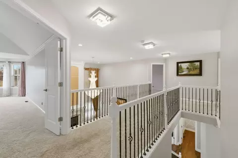 Entry Way - Undisclosed, Elgin, IL 60124 photo 5 of 7