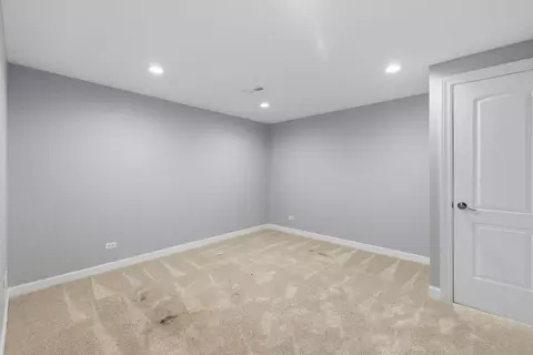 Bedroom - Undisclosed, Elgin, IL 60124 photo 9 of 9