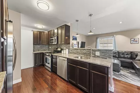 1675 Valley Forge Ct #A, Wheaton, IL 60189 photo 4
