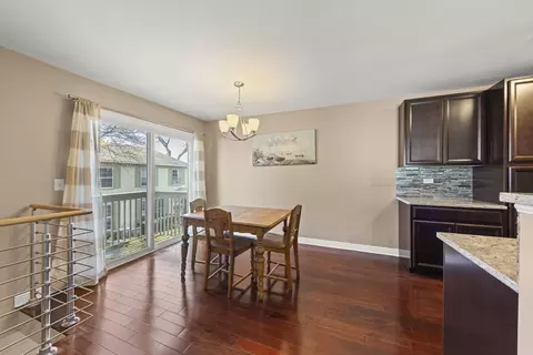 1675 Valley Forge Ct #A, Wheaton, IL 60189 photo 7